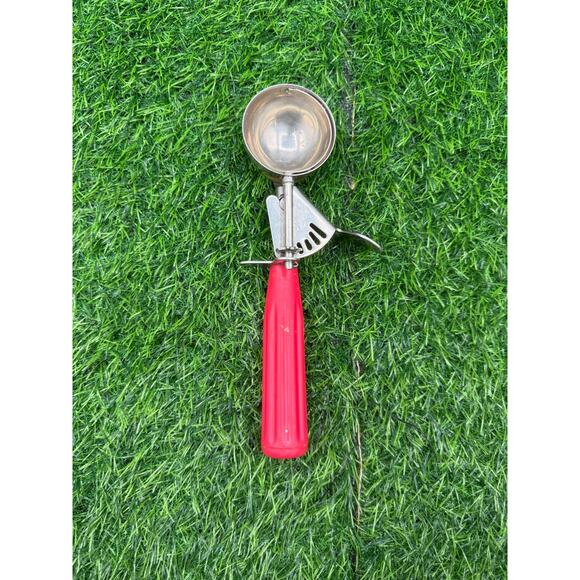 Hamilton Beach Commercial Disher – Model 78, Red - Stainless Steel Scoop - Picture 2 of 8